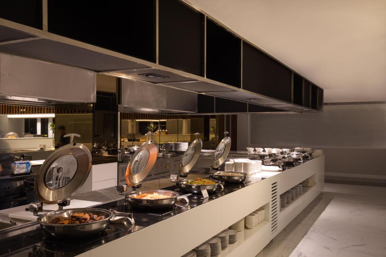 Khách sạn S Ram Leisure Sha Bangkok
